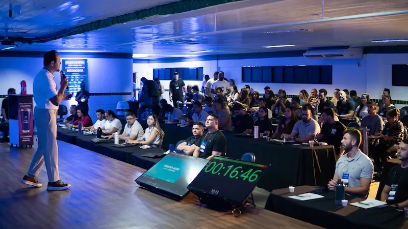 Empresários fitness em evento de alto nível
